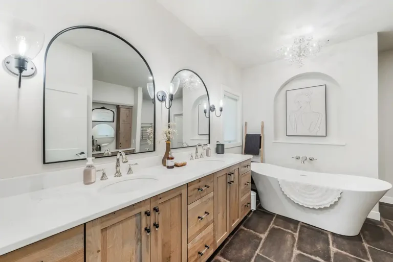 Mark Fesal Custom Built Home Interior Bathroom